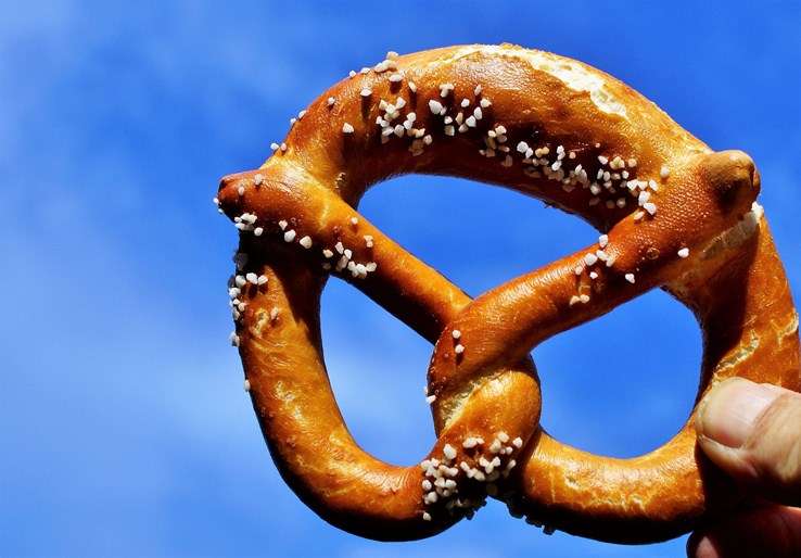 Laugenbrezel (Pretzel)