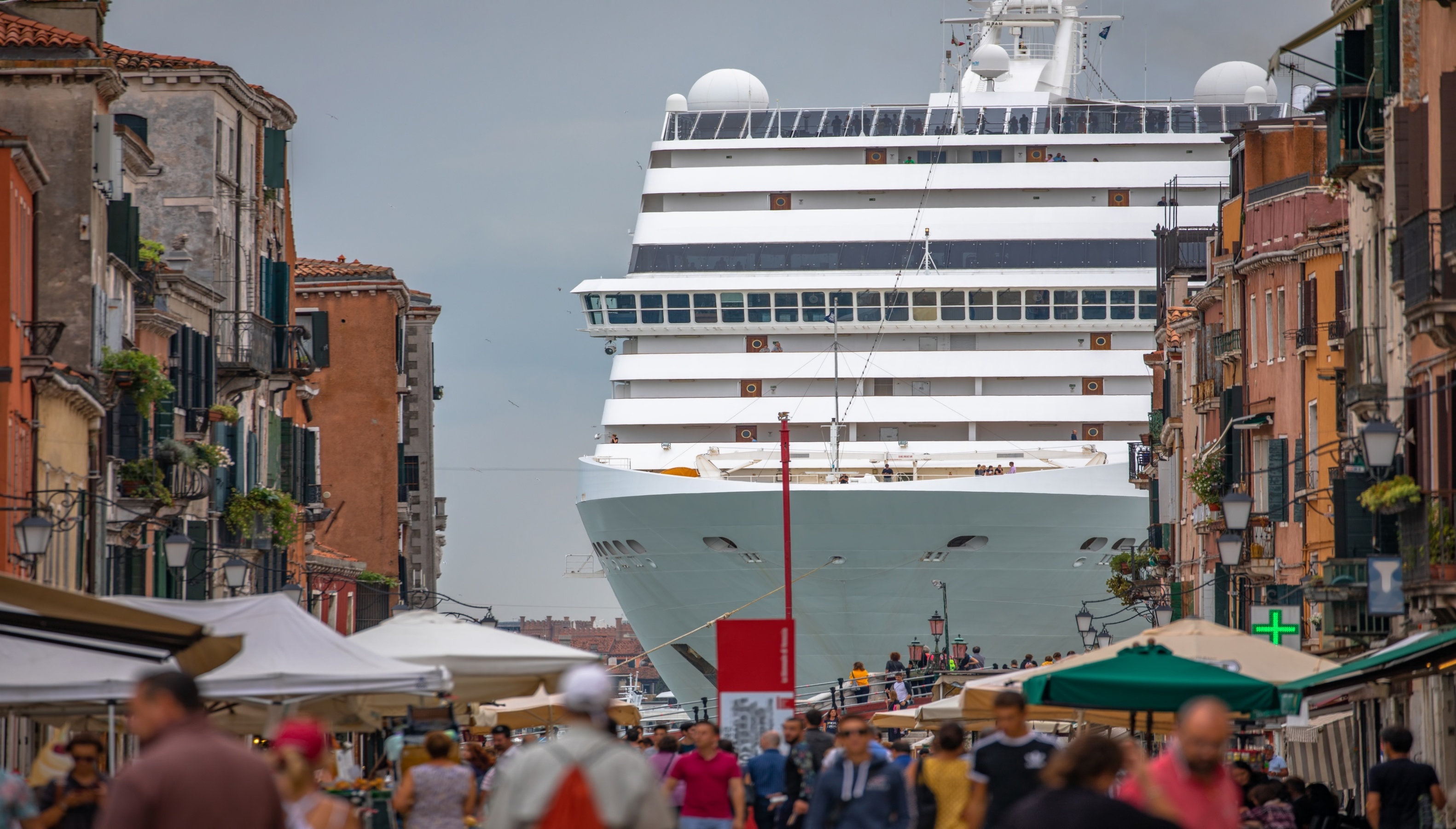 cruise ship in venice