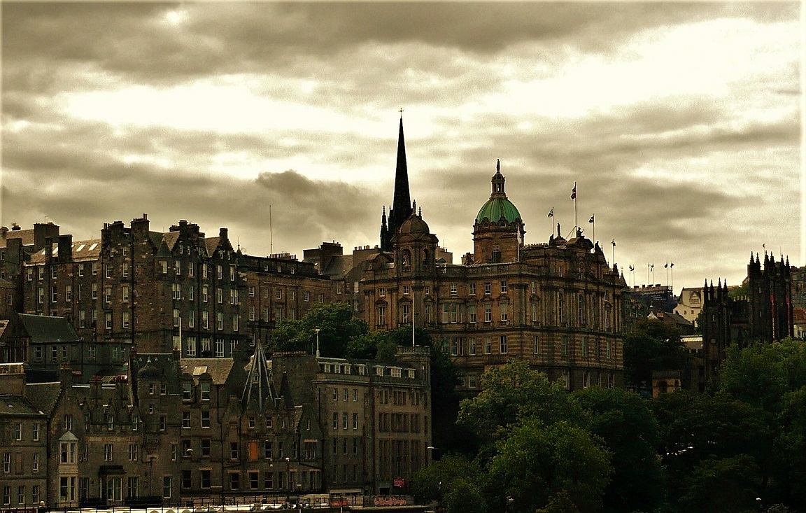 Edinburgh skyline