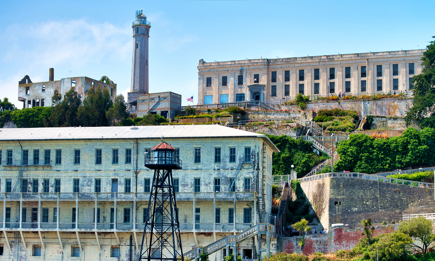 Picture of some of the buildings on the island. 